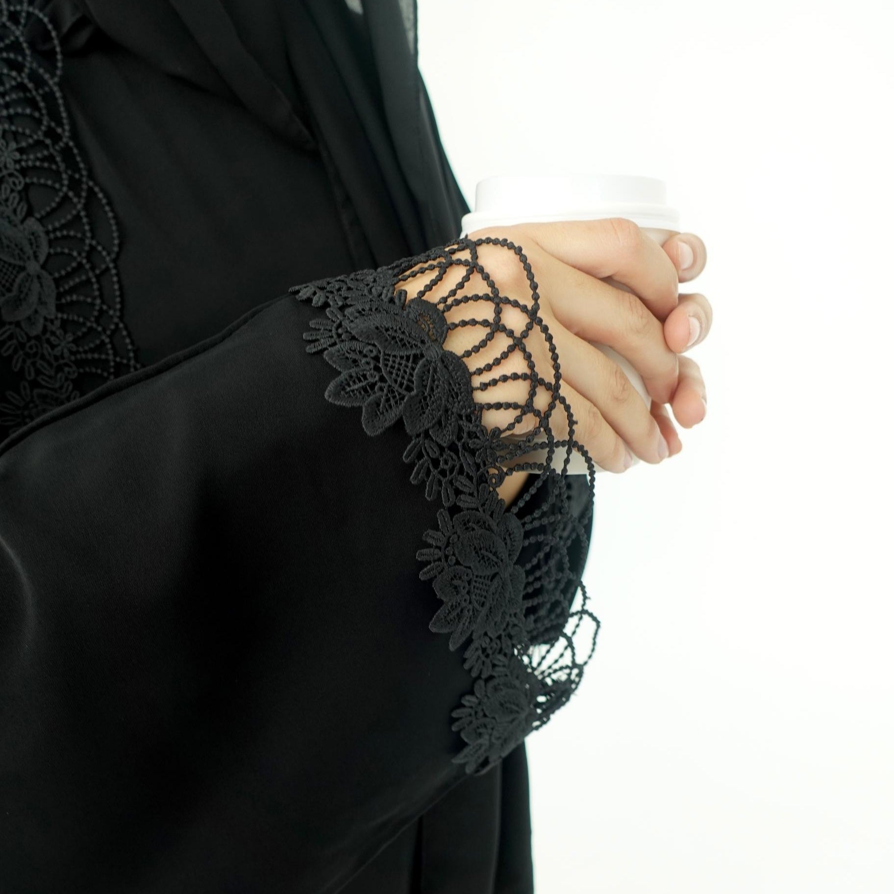 IZNA ABAYA