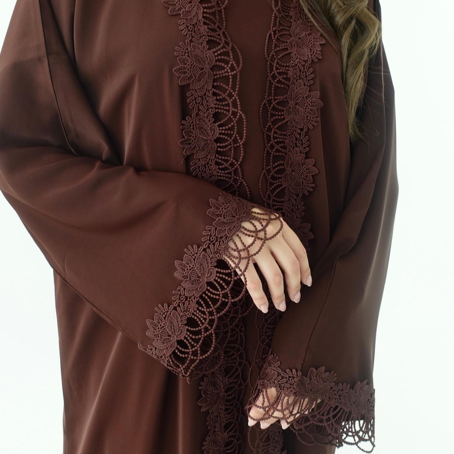 IZNA ABAYA