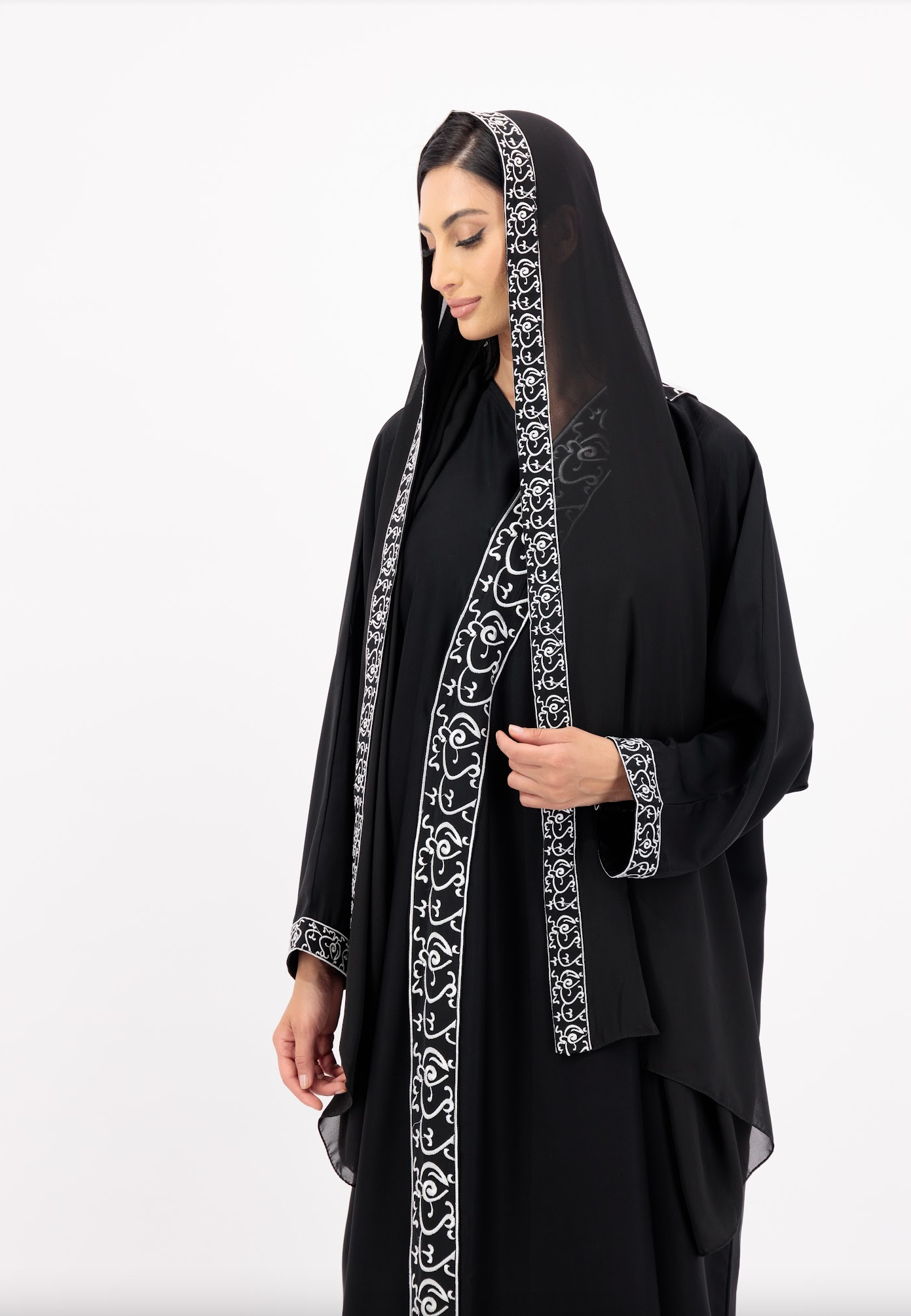 HIBA ABAYA