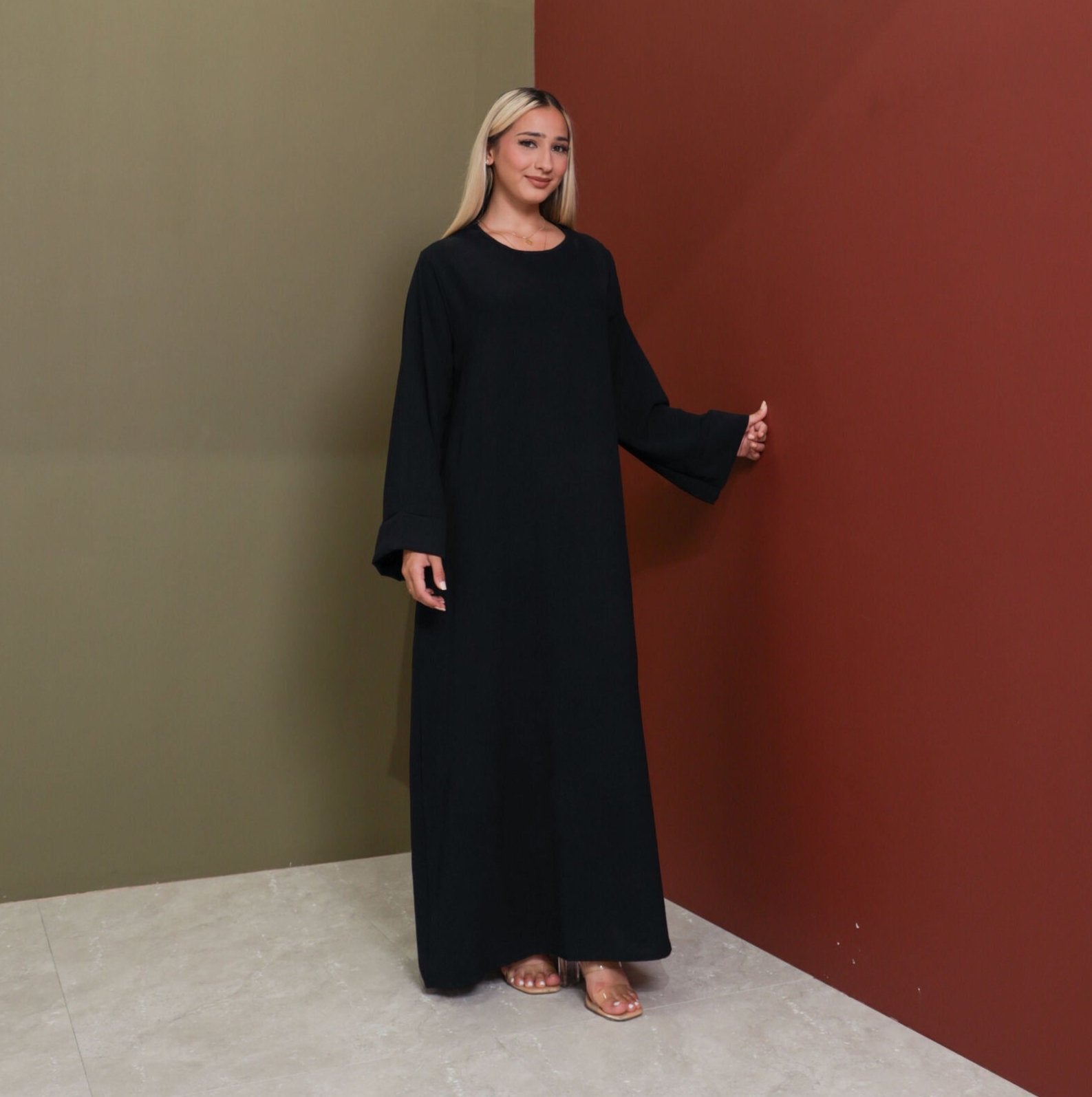 BASIC ESSENTIALS ABAYA