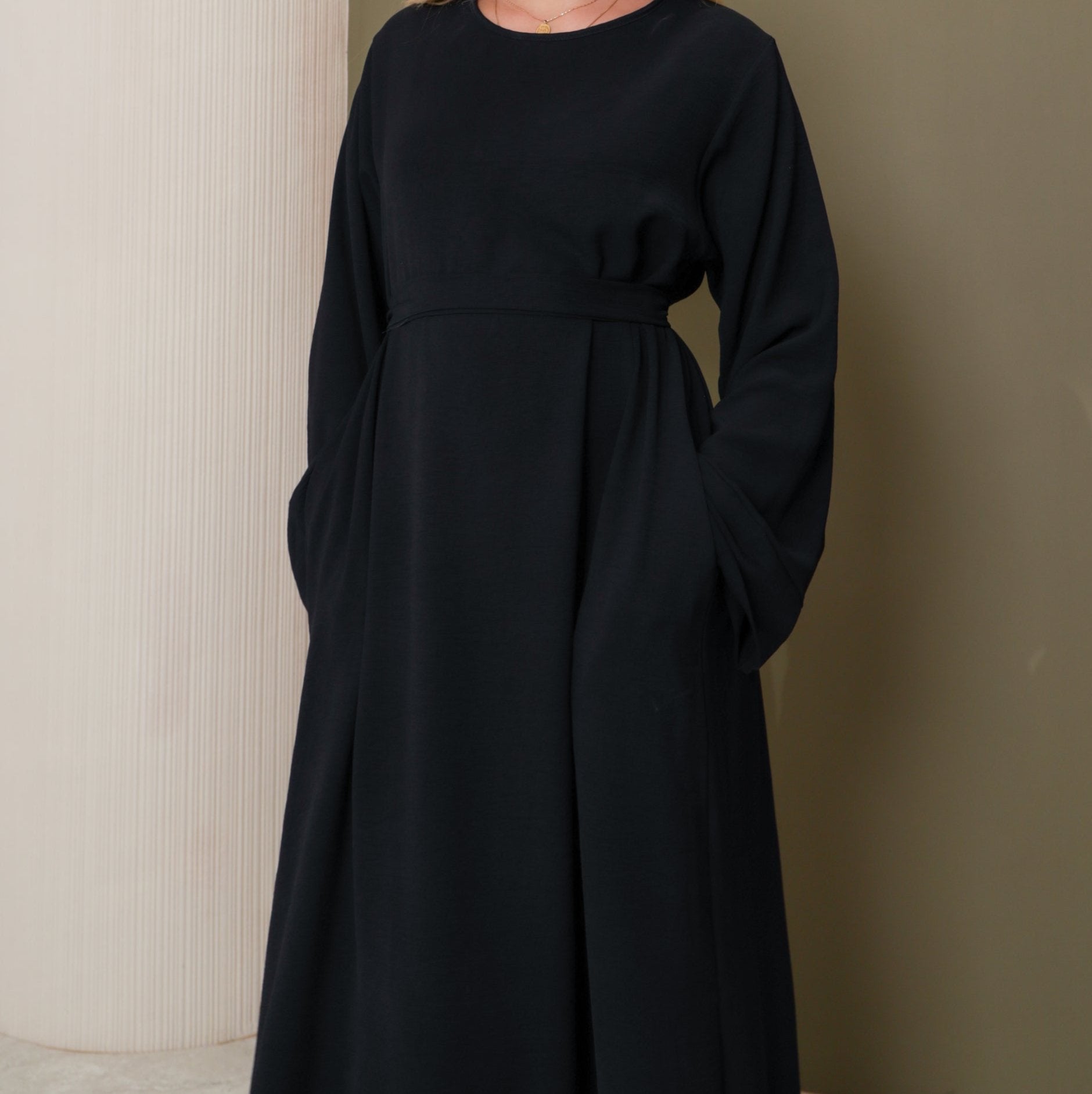 BASIC ESSENTIALS ABAYA